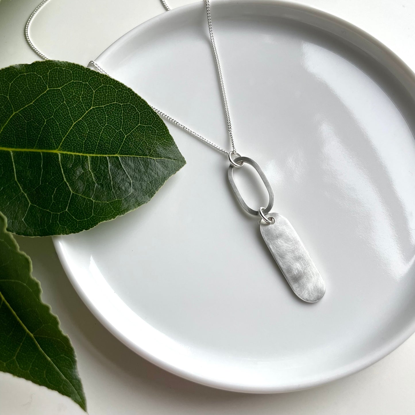 SILVER DOUBLE OVAL DROP PENDANT - Genevieve Broughton