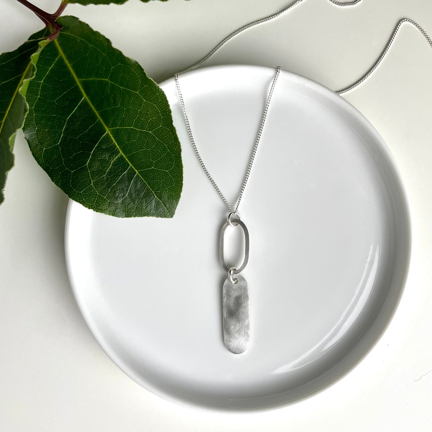 SILVER DOUBLE OVAL DROP PENDANT - Genevieve Broughton