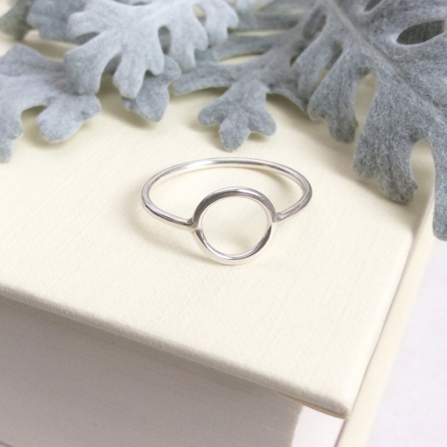 SILVER OPEN CIRCLE RING - Genevieve Broughton