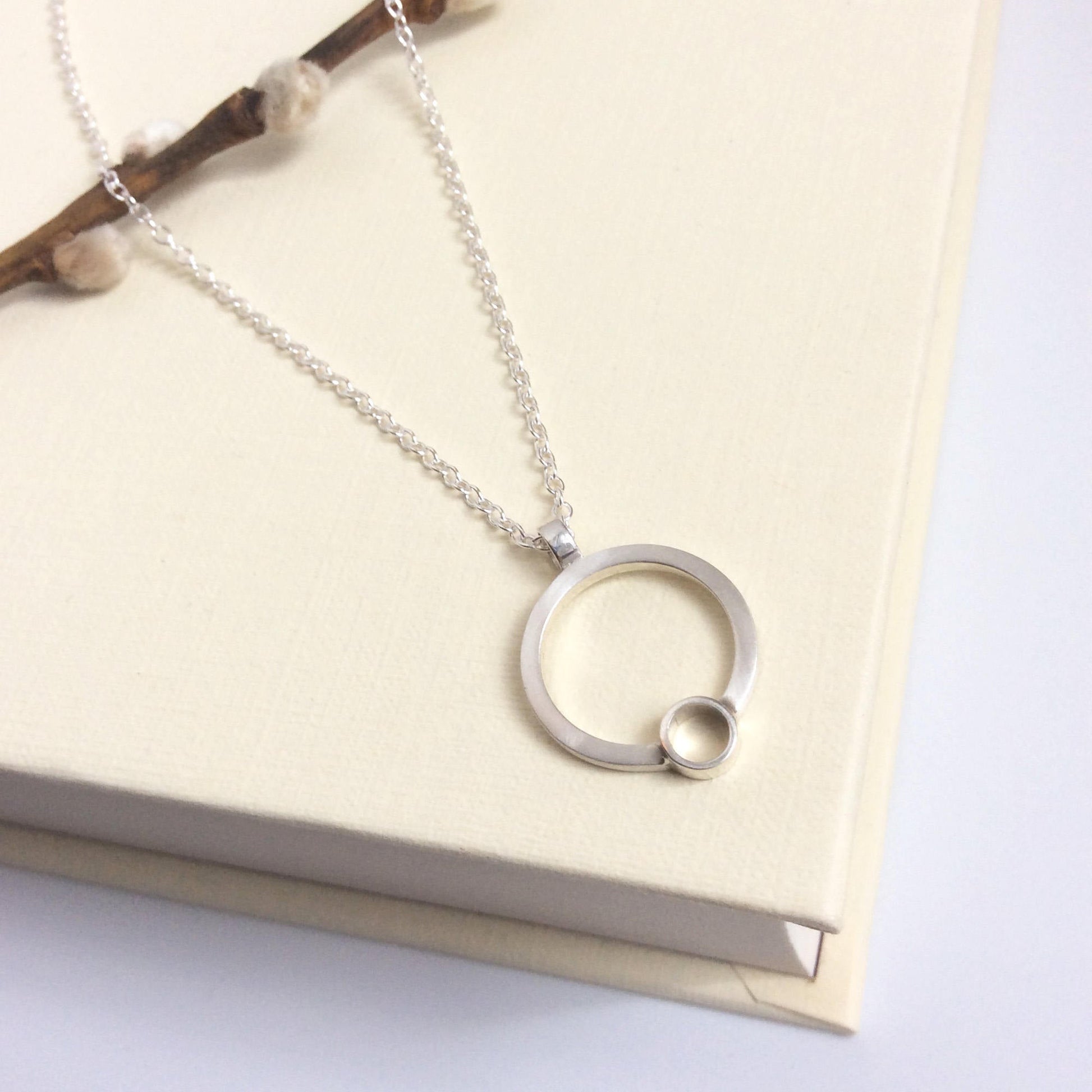 SILVER DOUBLE CIRCLE PENDANT - Genevieve Broughton