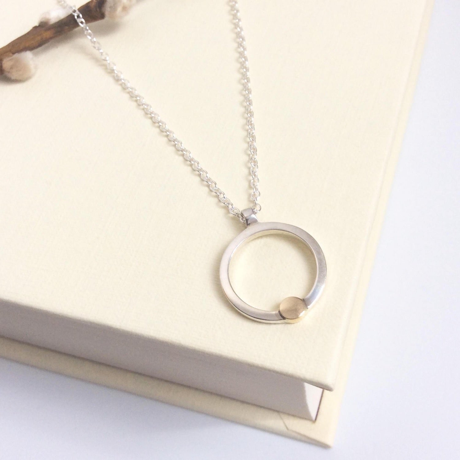 CIRCLE AND DOT NECKLACE - Genevieve Broughton
