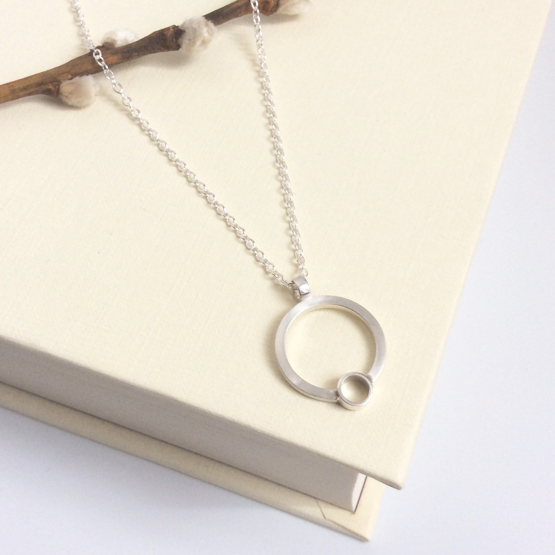 SILVER DOUBLE CIRCLE PENDANT - Genevieve Broughton