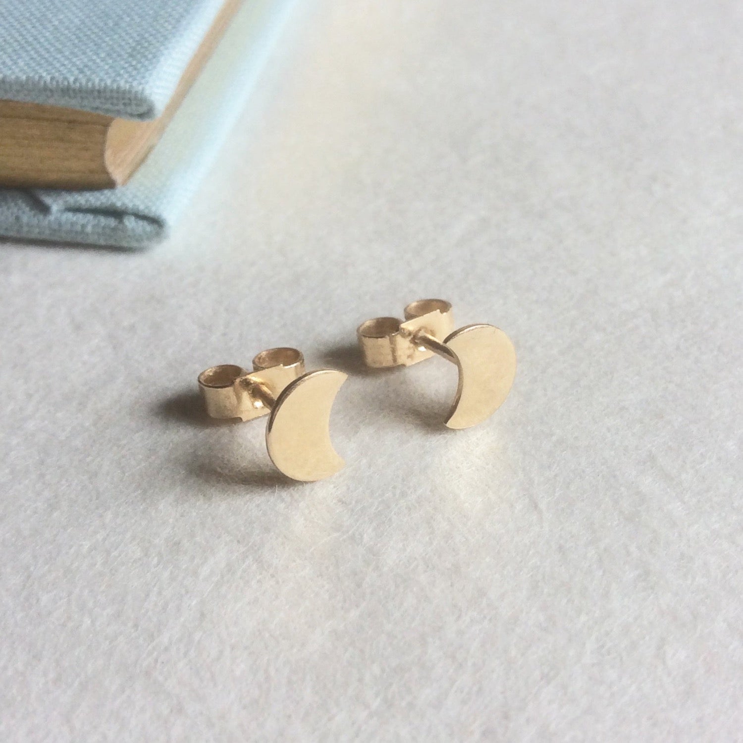 GOLD MOON STUD EARRINGS - Genevieve Broughton