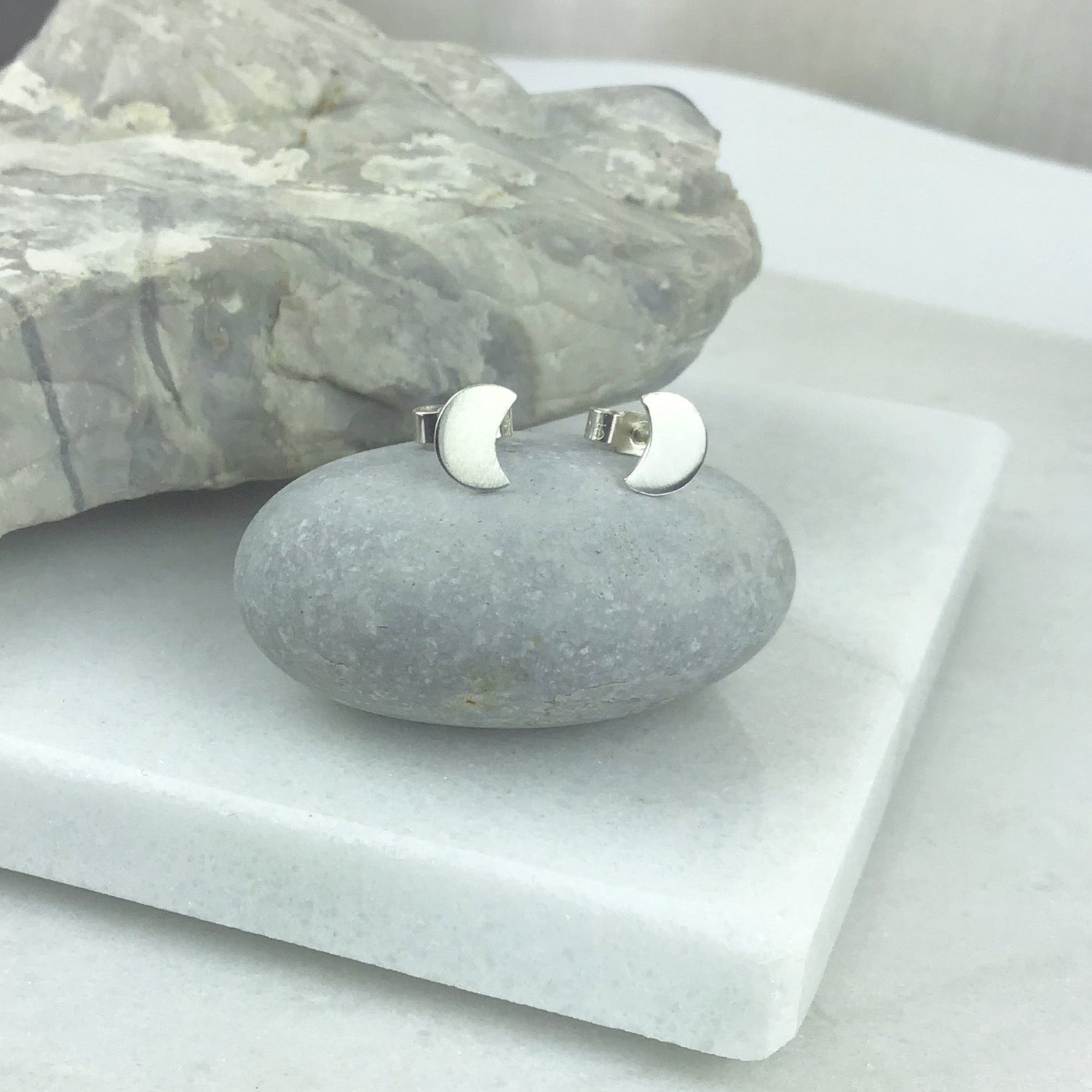 SILVER CRESCENT MOON STUD EARRINGS - Genevieve Broughton