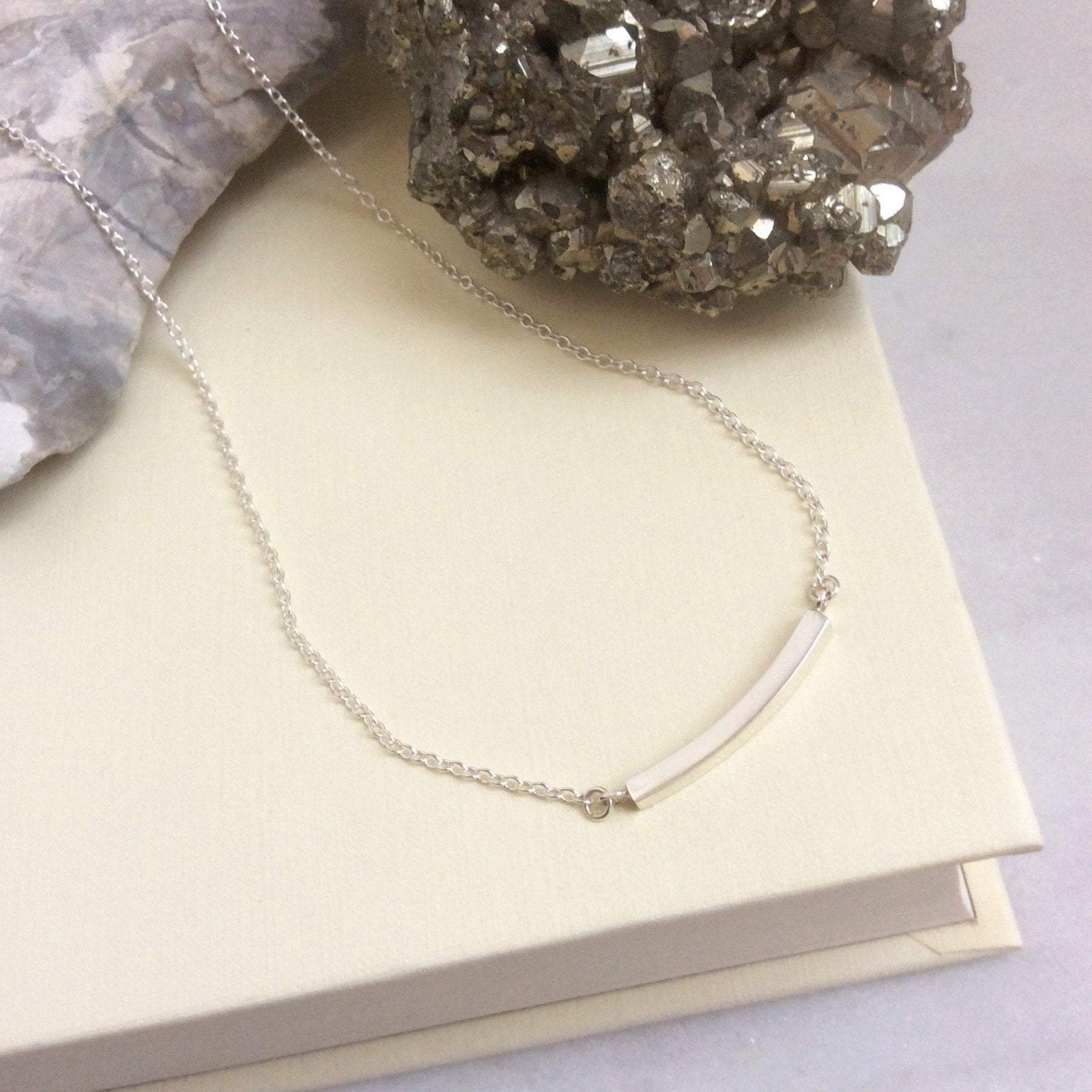 SILVER CURVED BAR NECKLACE - Genevieve Broughton