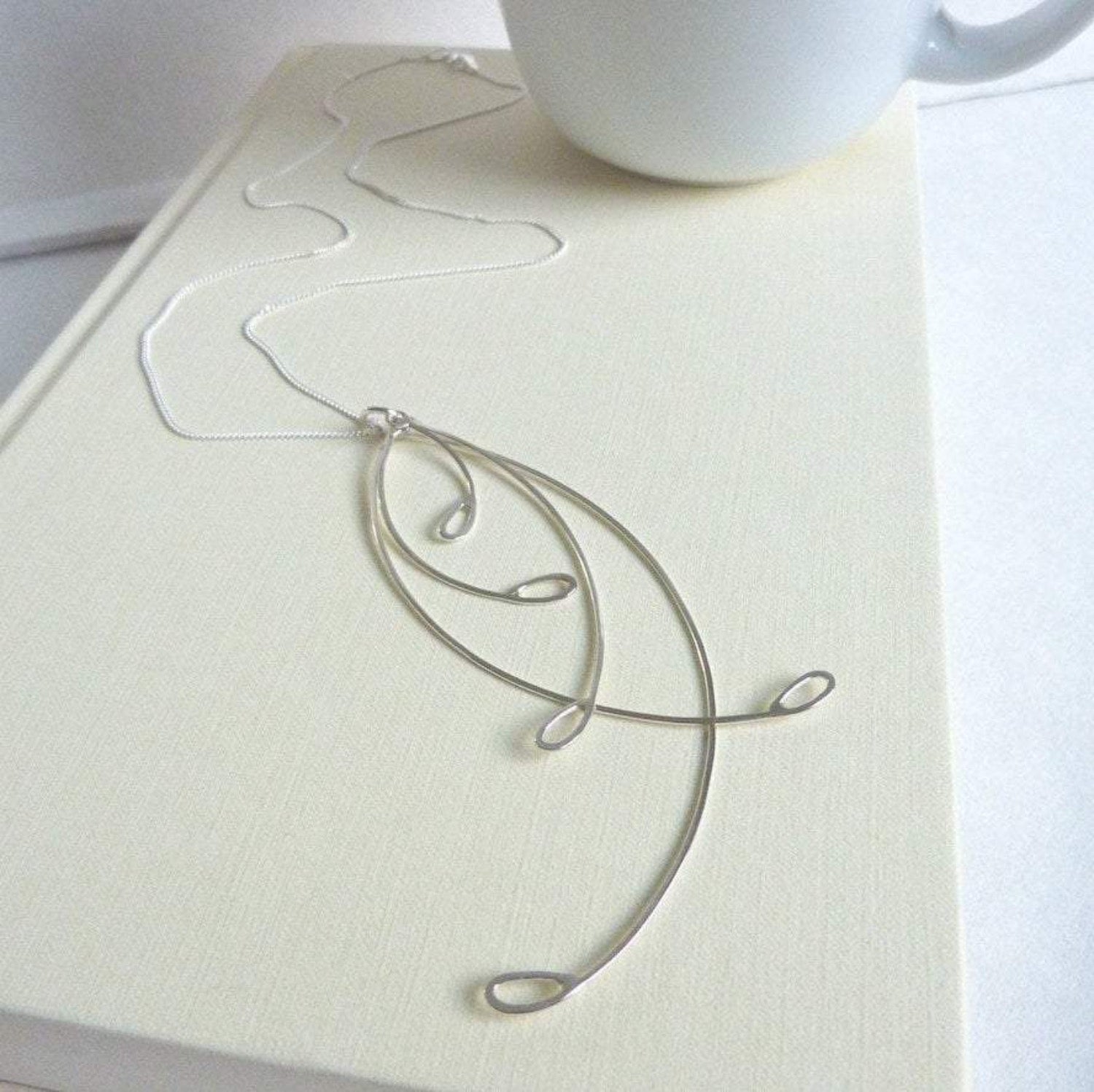 SILVER FIVE FROND NECKLACE - Genevieve Broughton