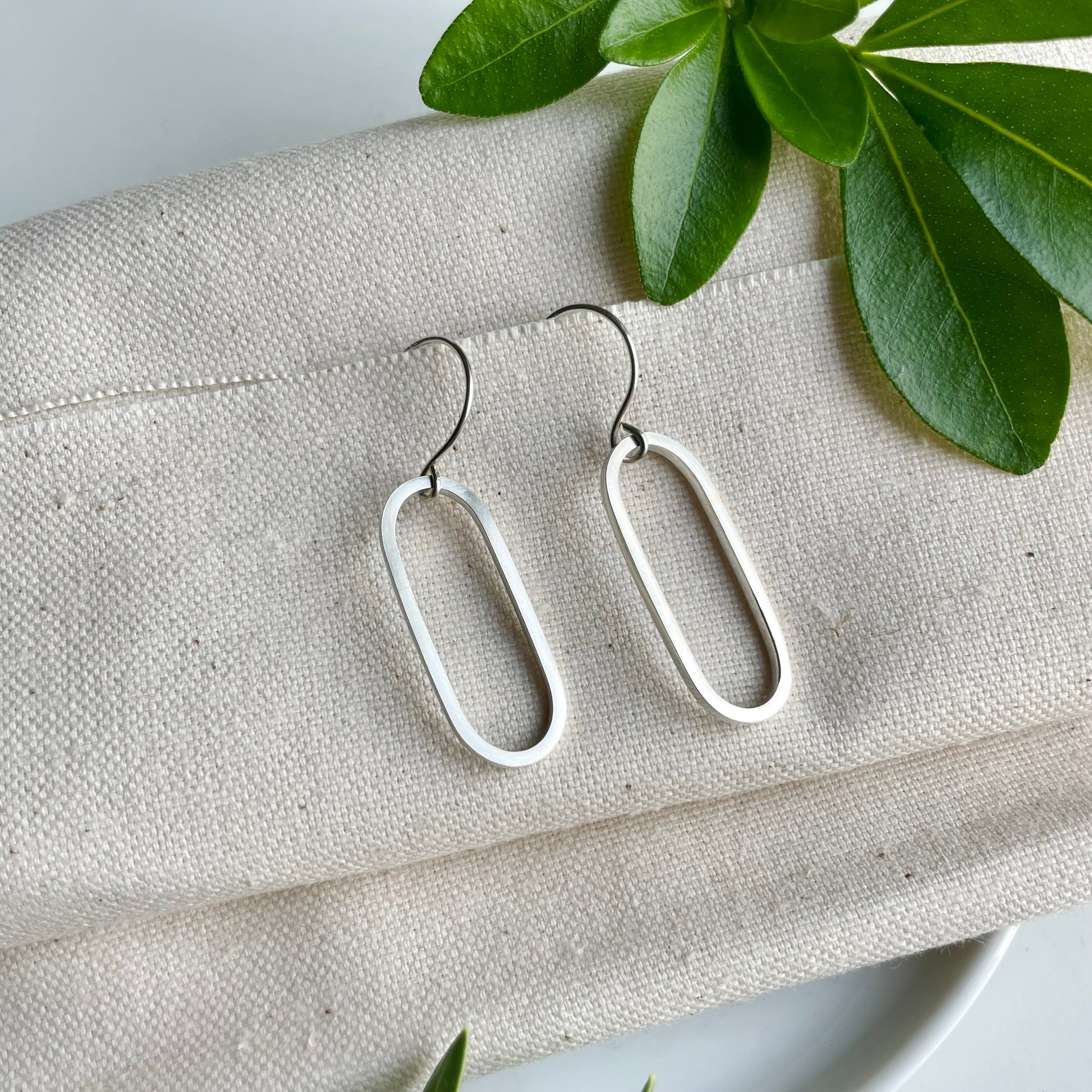 OVAL DROP EARRINGS - Genevieve Broughton