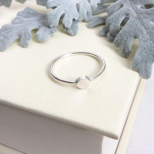 SILVER DOT RING - Genevieve Broughton