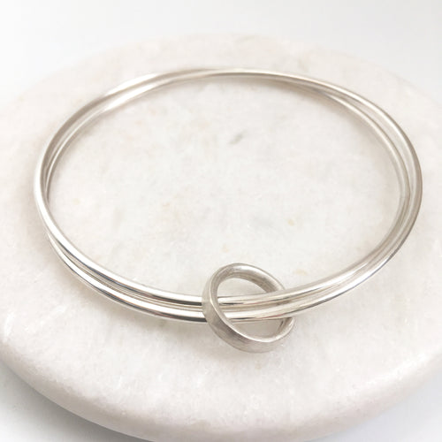 SILVER DOUBLE LINKED BANGLE - Genevieve Broughton