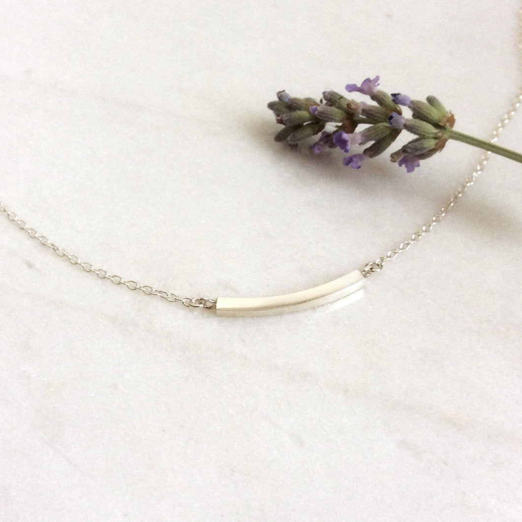 SILVER CURVED BAR NECKLACE - Genevieve Broughton