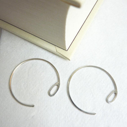 SILVER PULL THROUGH HOOP EARRINGS - Genevieve Broughton