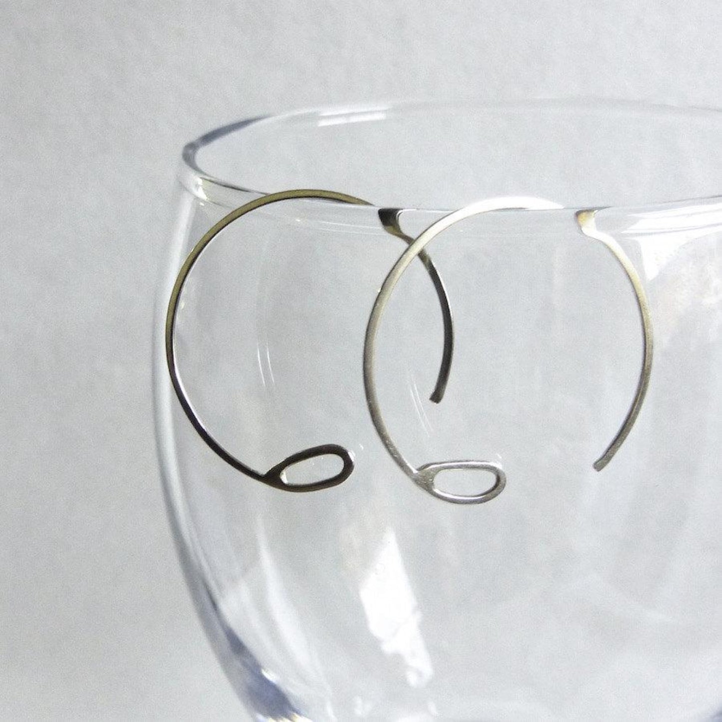 SILVER PULL THROUGH HOOP EARRINGS - Genevieve Broughton