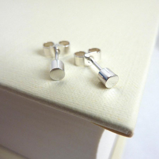 TINY SILVER DOT STUD EARRINGS - Genevieve Broughton