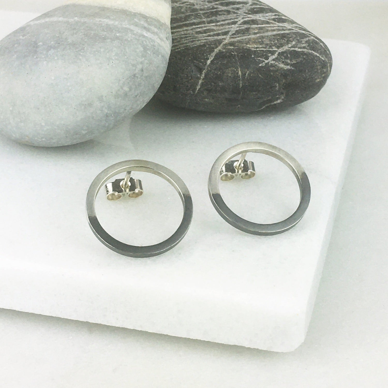 FLAT OPEN CIRCLE SILVER EARRINGS - Genevieve Broughton