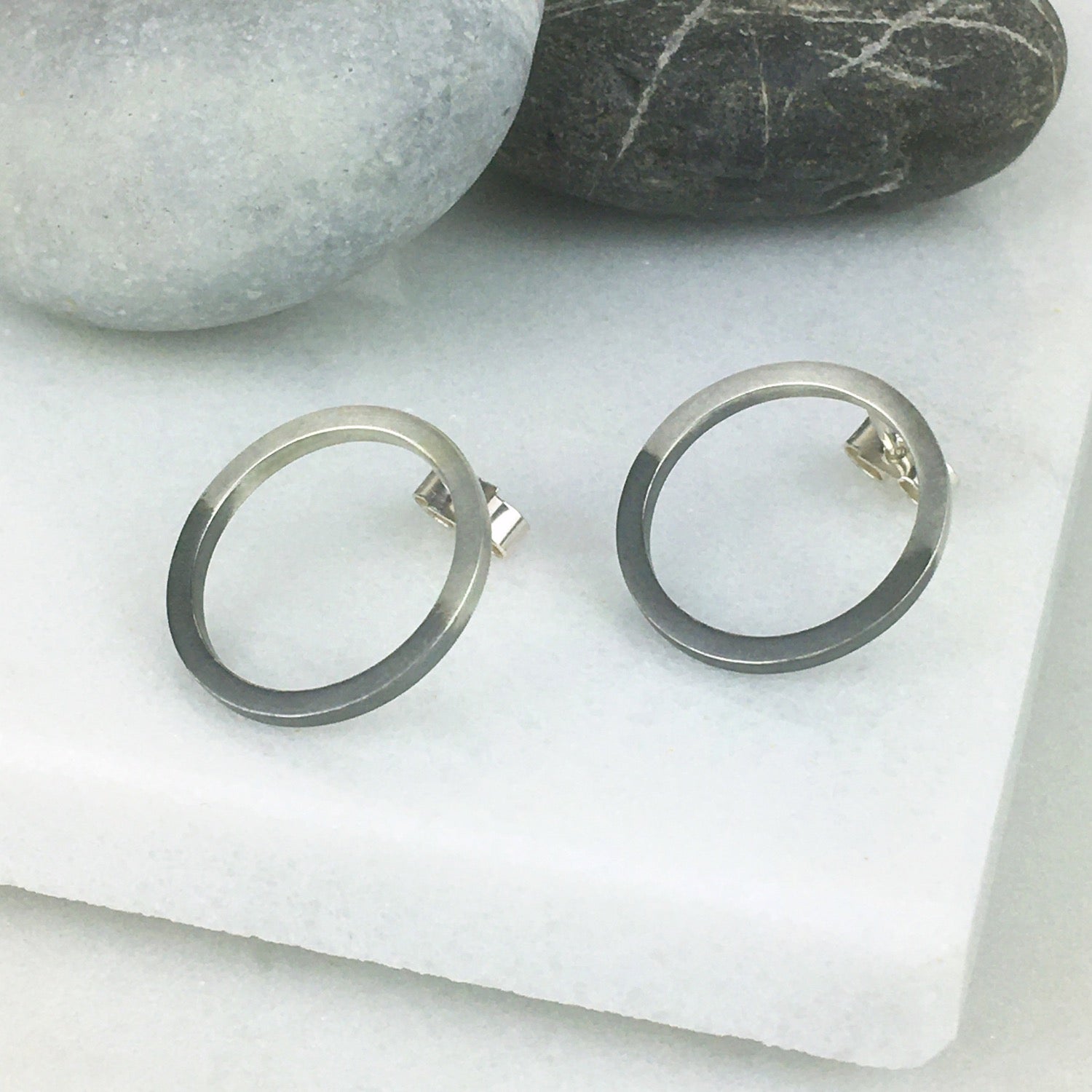 FLAT OPEN CIRCLE SILVER EARRINGS - Genevieve Broughton