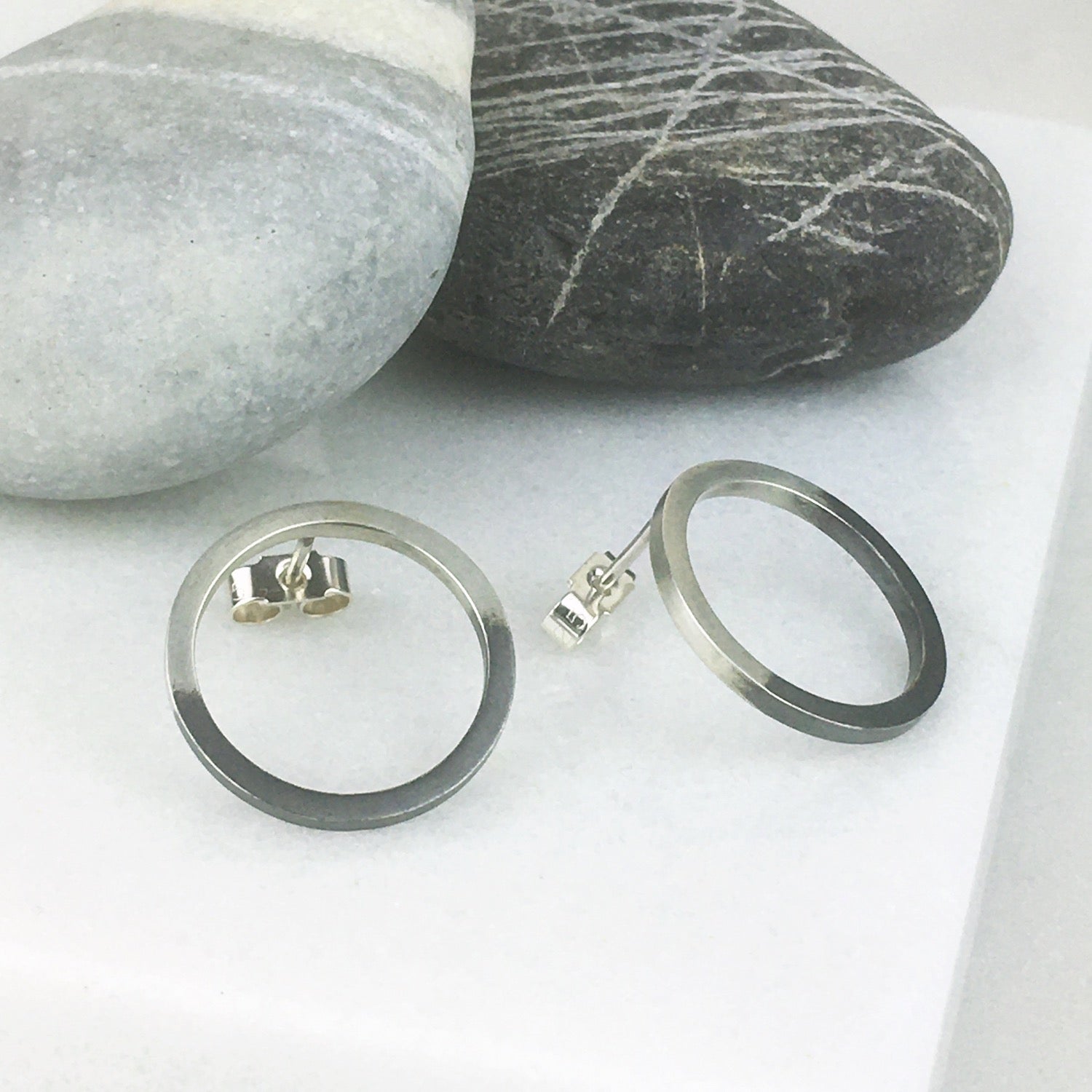 FLAT OPEN CIRCLE SILVER EARRINGS - Genevieve Broughton