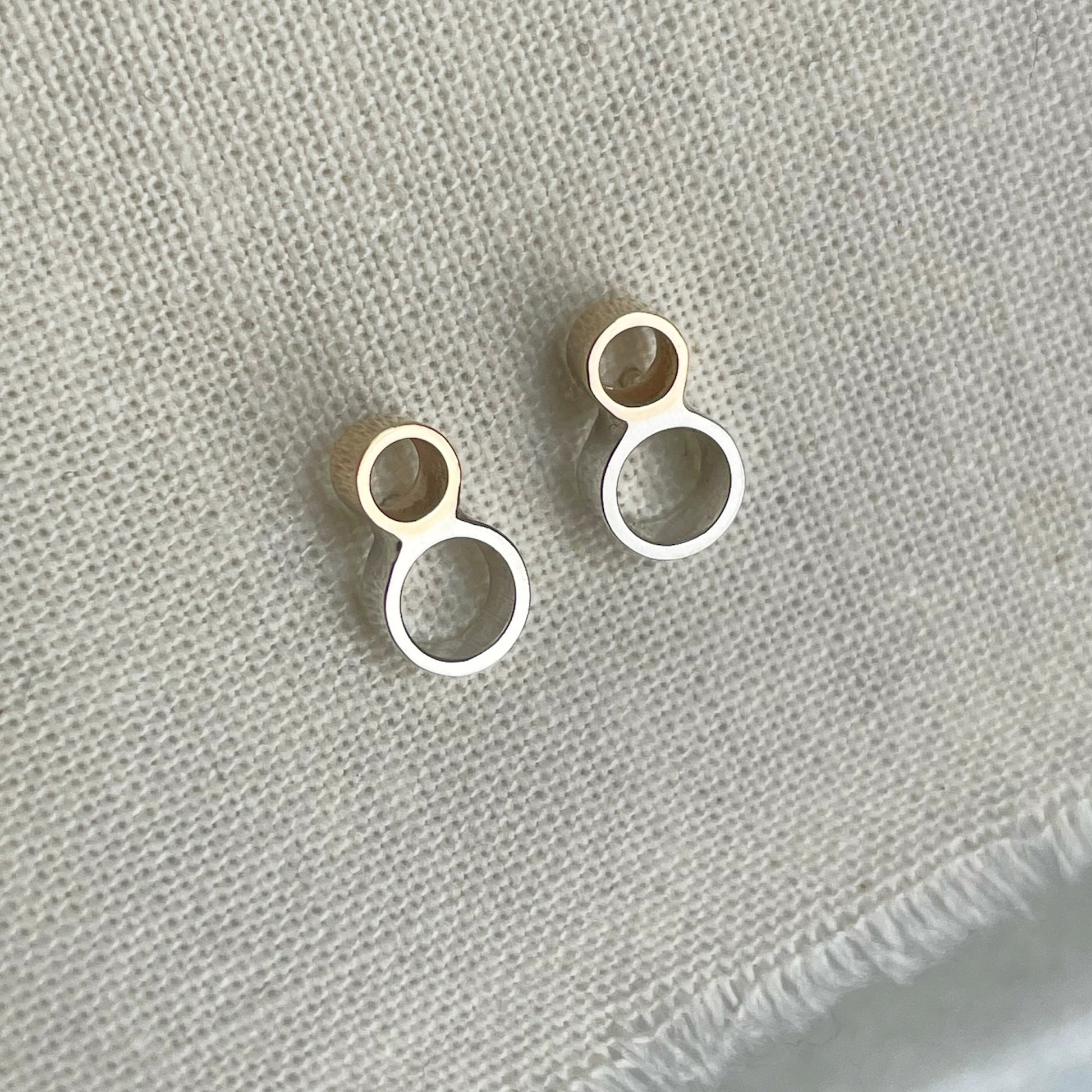 SILVER AND GOLD TWO CIRCLE STUDS - Genevieve Broughton