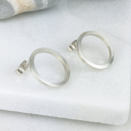FLAT OPEN CIRCLE SILVER EARRINGS - Genevieve Broughton